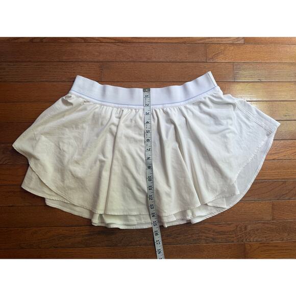 Lululemon Skort Size 12 *has flaws off white - Picture 7 of 12